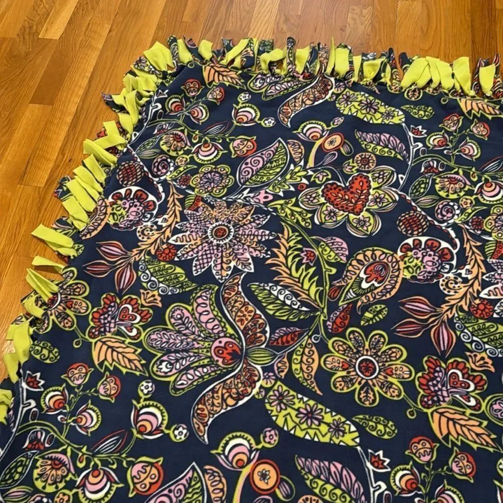 Colorful Floral Patterned Blanket/Throw - Picture 5 of 6